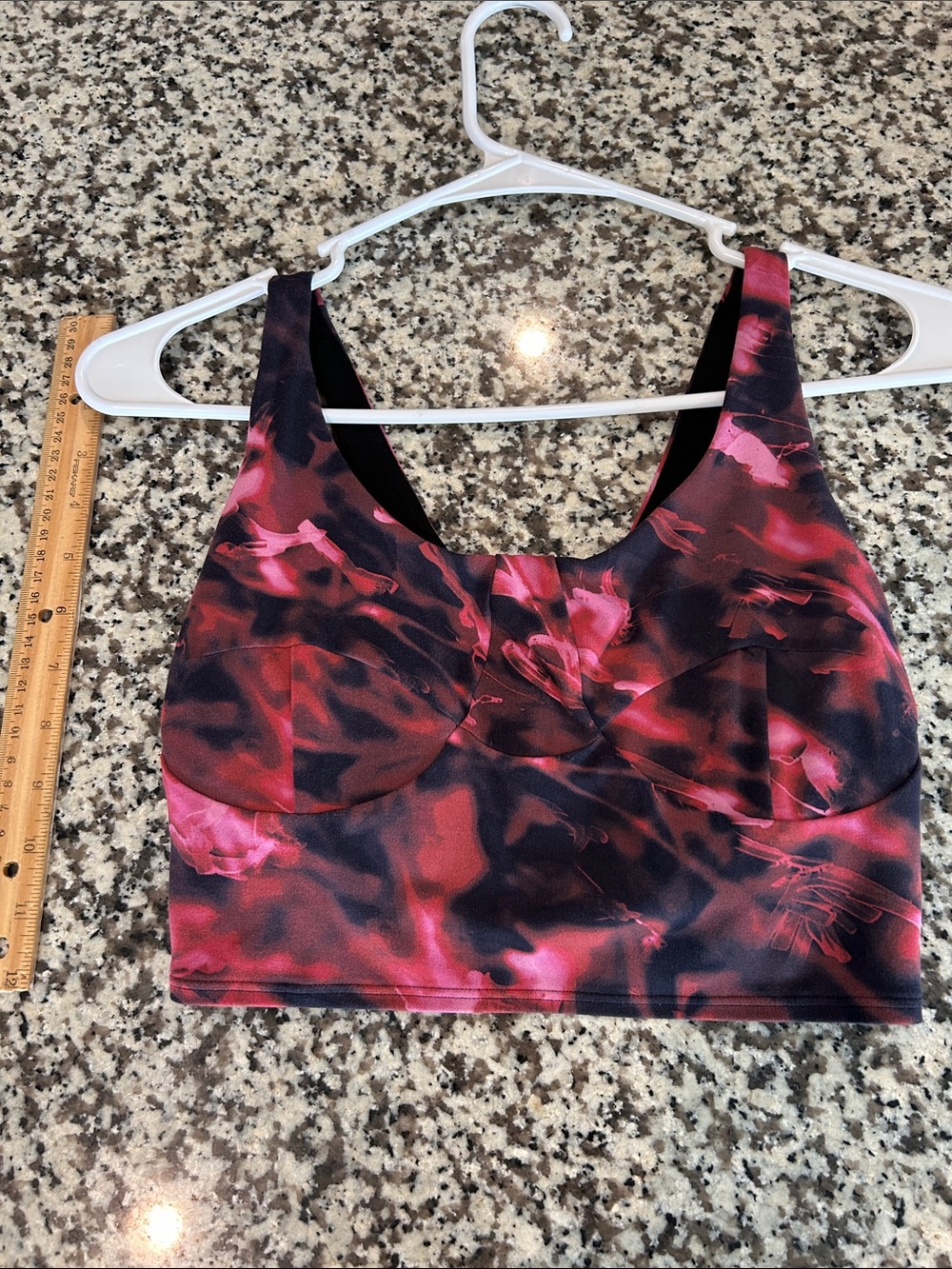 Lululemon crop sports top with built in bra